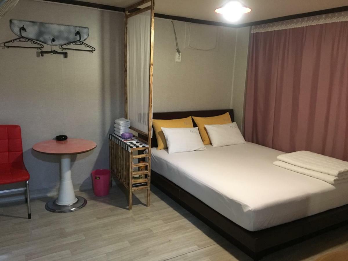 Coin Motel Busan Exteriör bild