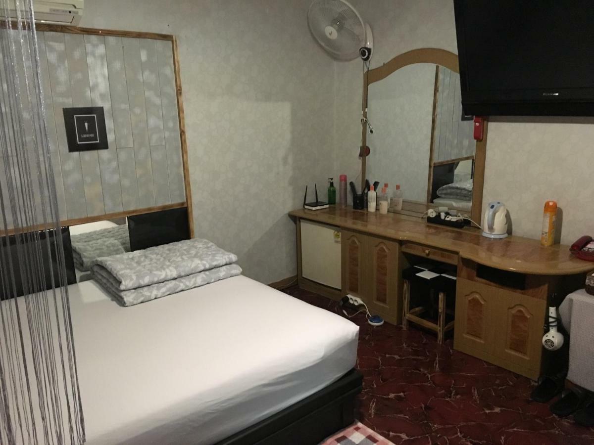 Coin Motel Busan Exteriör bild
