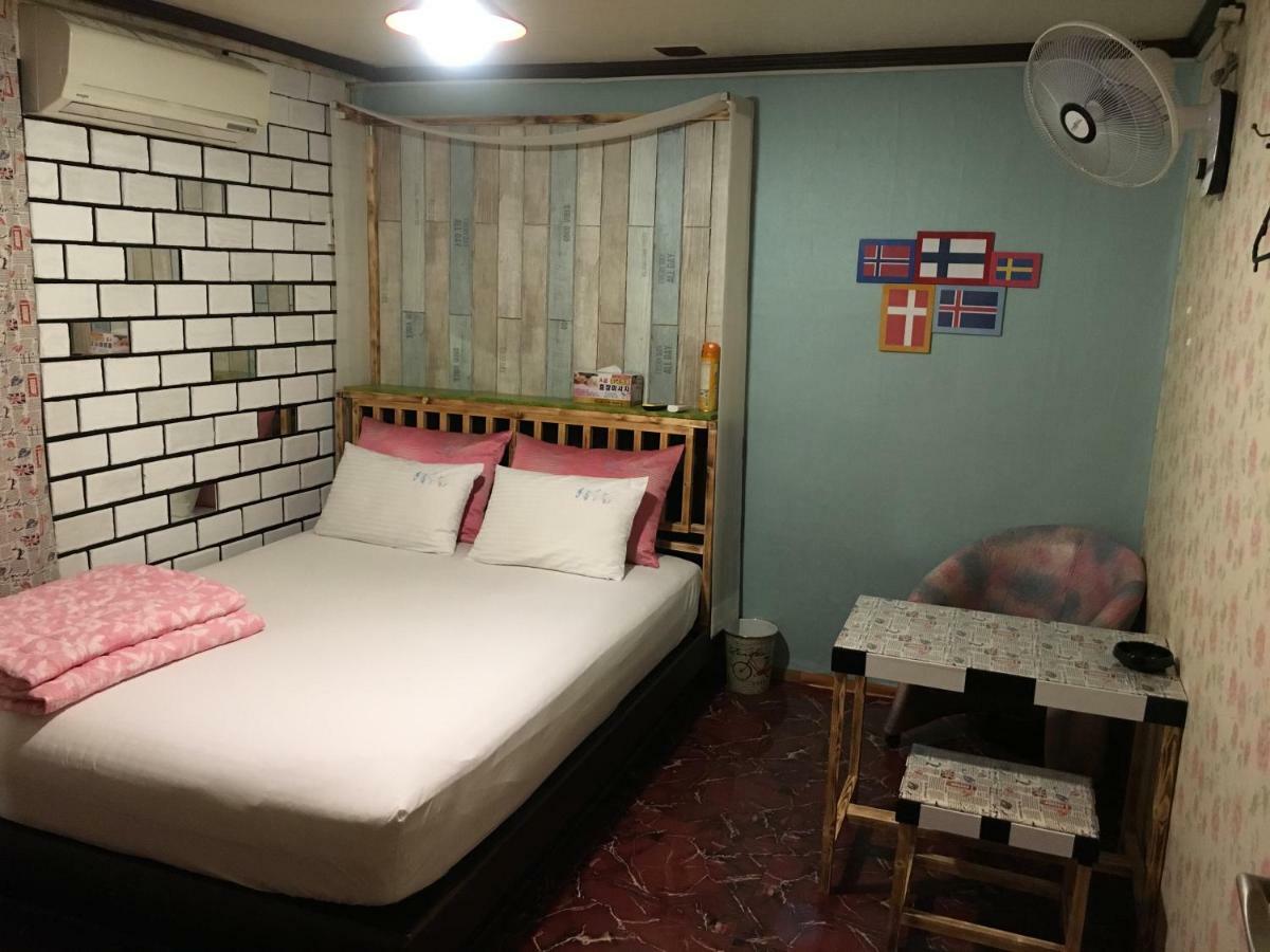 Coin Motel Busan Exteriör bild
